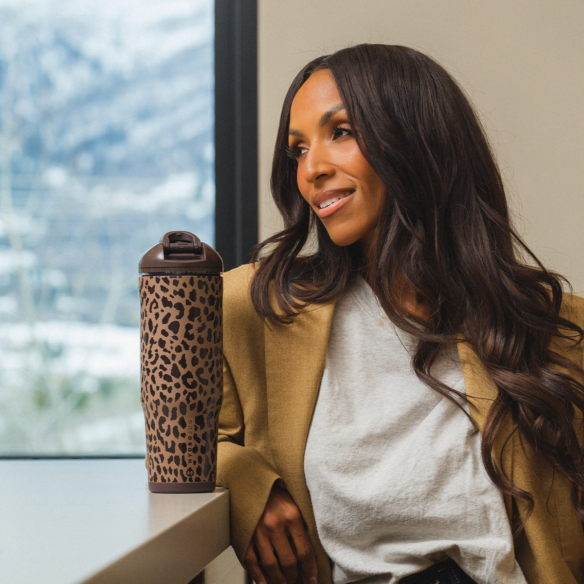 brown-leopard-32oz-946ml-o7 Ease32-BrownLeopard-WPI-8.png